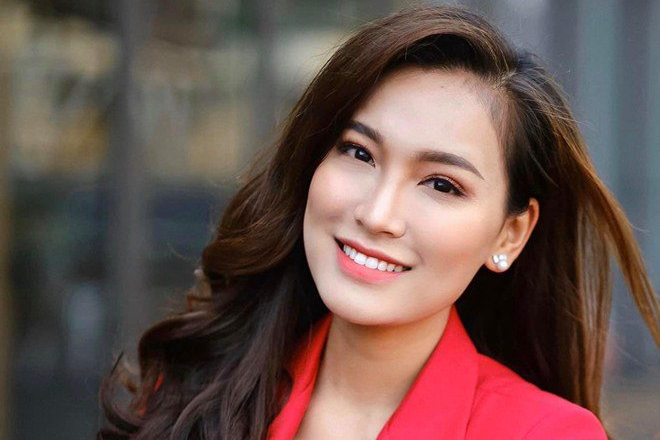 Chân dung BTV kín tiếng từng đạt giải Nhì Văn quốc gia dẫn Thời sự 19h VTV