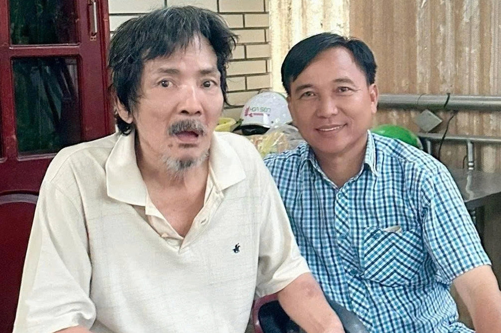 Diễn viên Thương Tín không thể đi lại, lộ diện mạo khác lạ