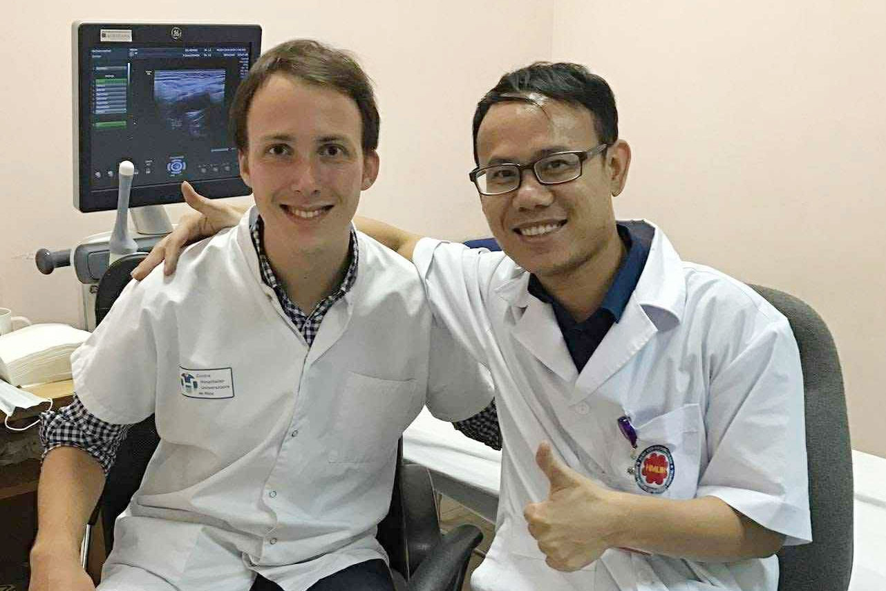 Hành trình 'áp lực tạo kim cương' của bác sĩ nội trú