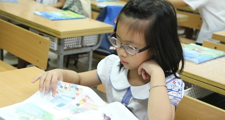 Ít khác biệt trong các bộ sách giáo khoa hiện nay, cả nước dùng 1 bộ là phù hợp