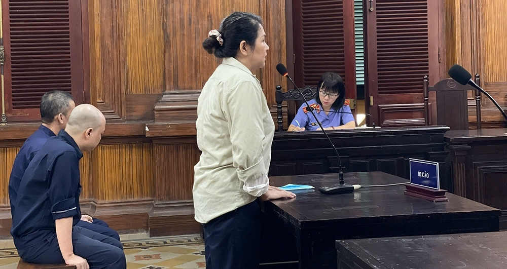 Nam ca sĩ &amp;apos;nổ&amp;apos; là cháu lãnh đạo cấp cao, lừa 7 tỷ đồng của bà chủ chuỗi nhà thuốc