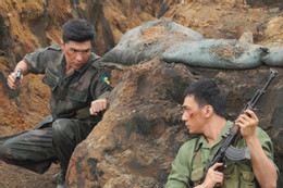 'Mưa đỏ' trở thành bộ phim đầu tiên trong lịch sử Việt Nam đạt doanh thu 600 tỷ