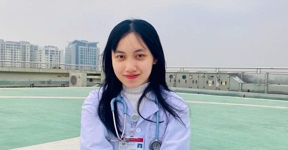 Nữ thủ khoa ‘siêu hiếm’ chọn bác sĩ nội trú chu...