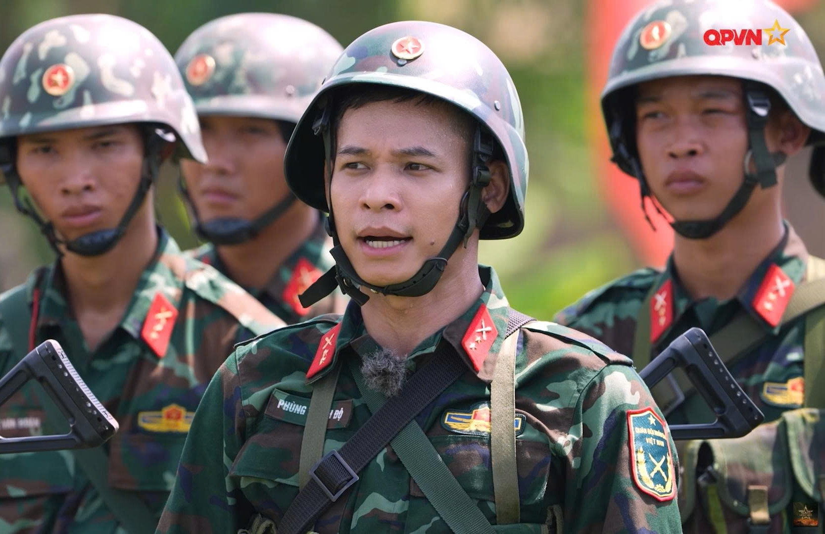 'Sao nhập ngũ': Độ Mixi không bị cắt sóng, Tăng Phúc bị nhắc nhở mái tóc vàng