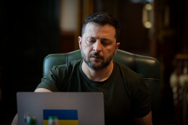 Ukraine kêu gọi EU trừng phạt Moscow, Nga kiểm soát phần lớn làng Zarechnoye