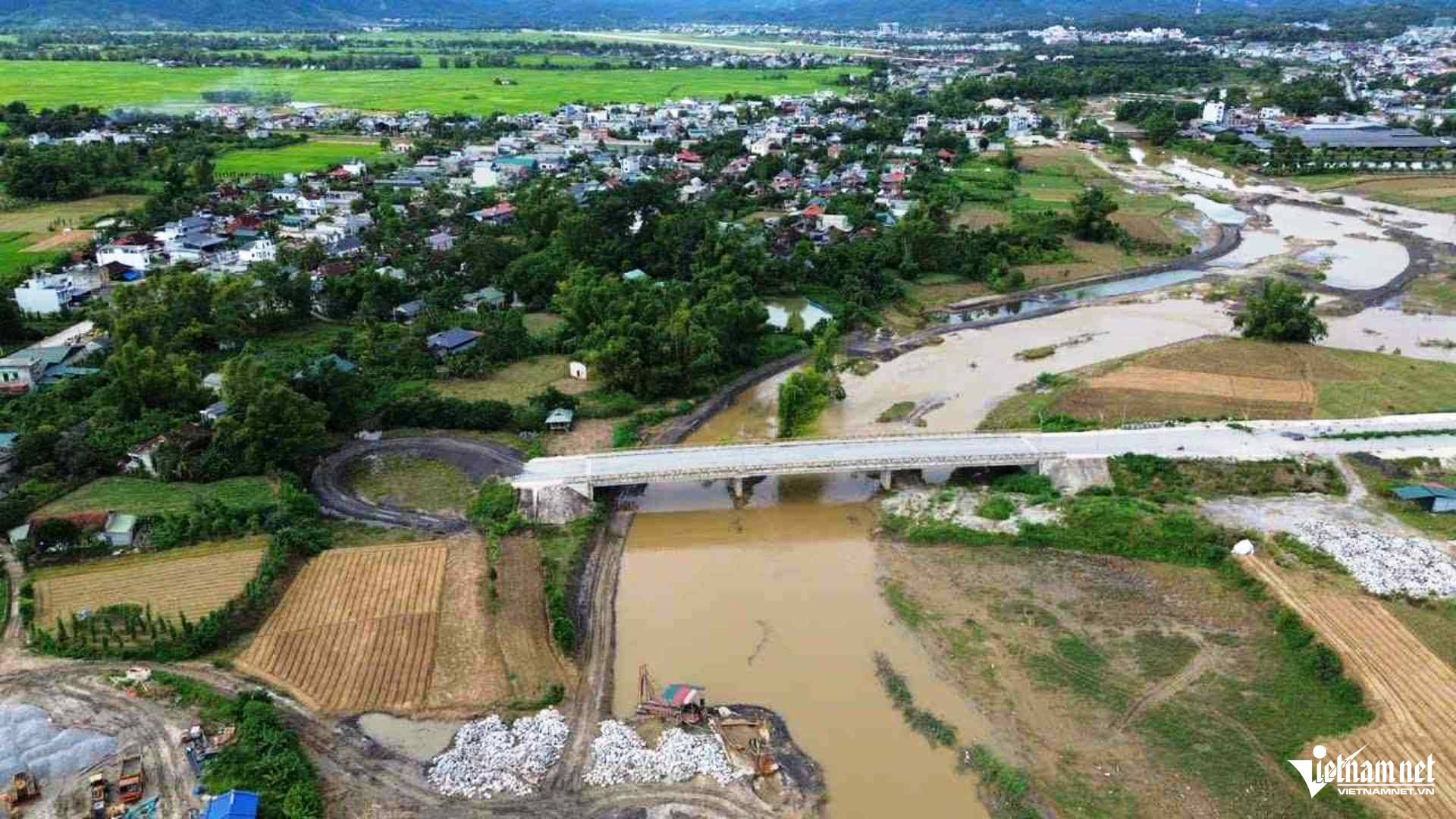 W-b8cf15f4 3cae 4f37 840d 8bafc9087a75.jpg