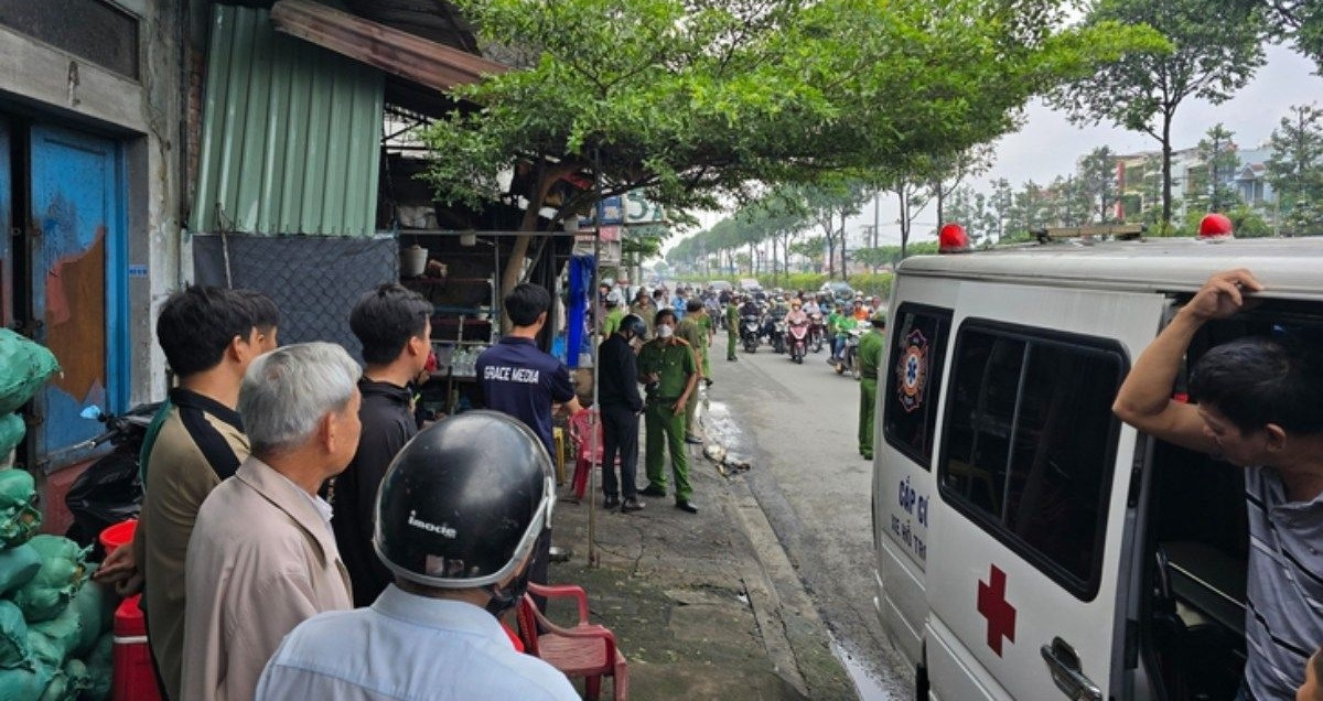 Bản tin trưa 12/9: Cháy cửa hàng phụ tùng xe máy, người đàn ông tử vong