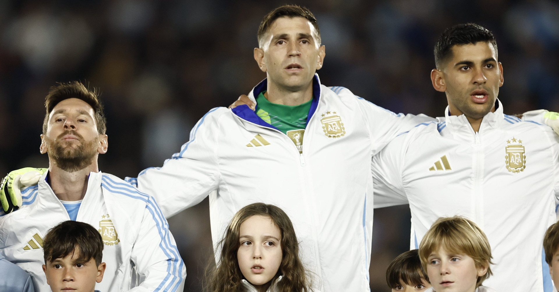 Tin tức về chuyển nhượng 12/9: MU mua Dibu Martínez, Man City ký Barcola