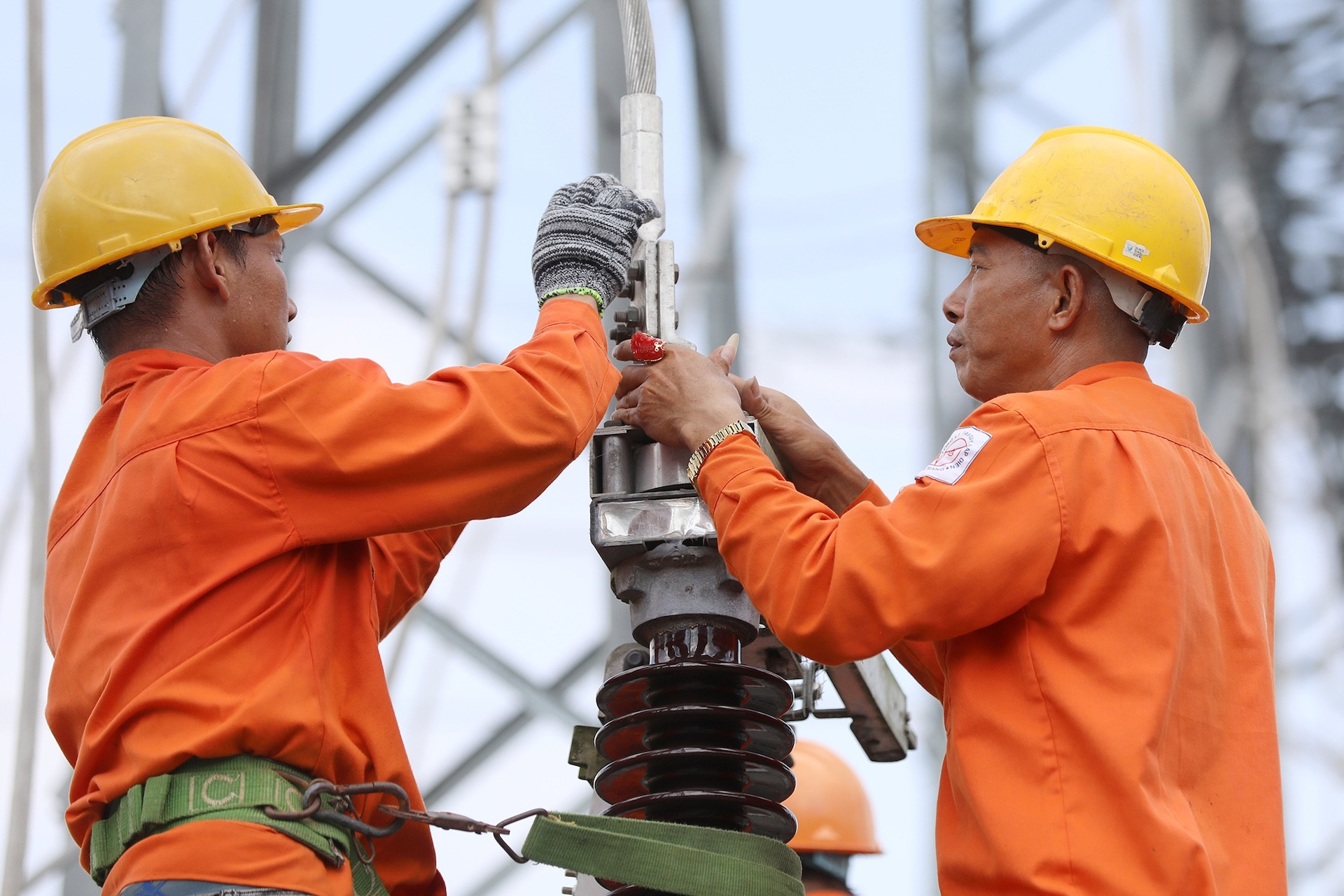 Ai trả tiền cho khoản "lỗ" 45.000 tỷ của EVN?