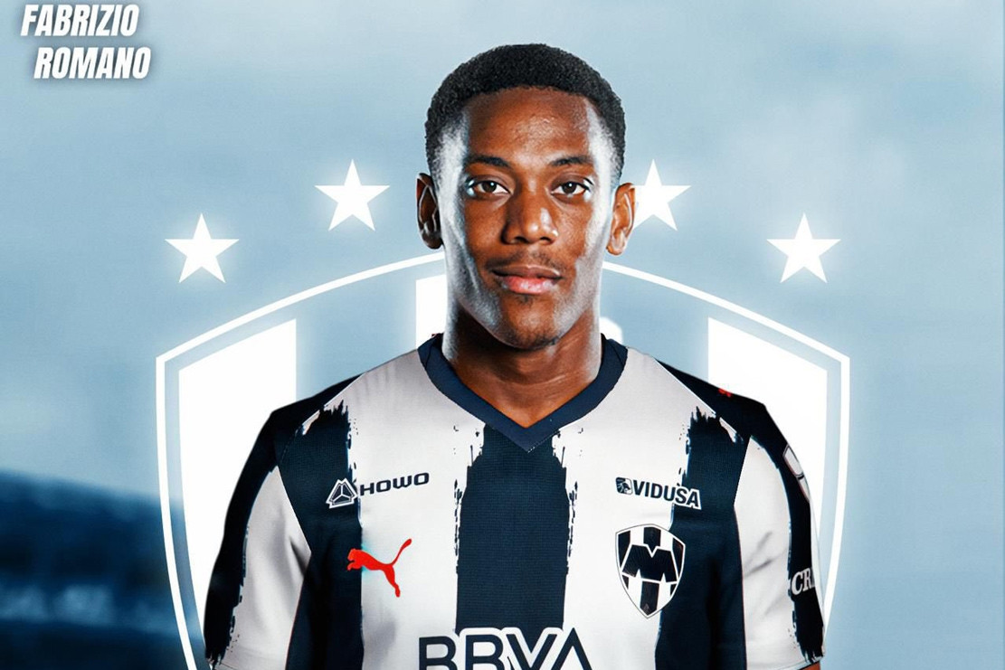 Anthony Martial tiếp tục tạo cú sốc chuyển nhượng
