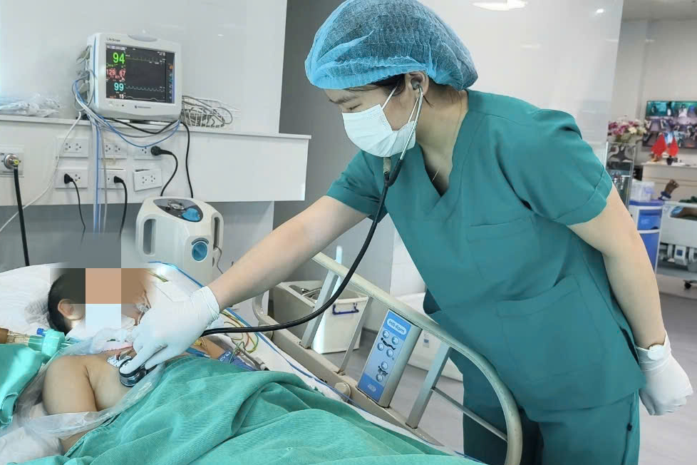 Bé gái 11 tuổi không còn cơ hội sống sau vài ngày chó nuôi chết