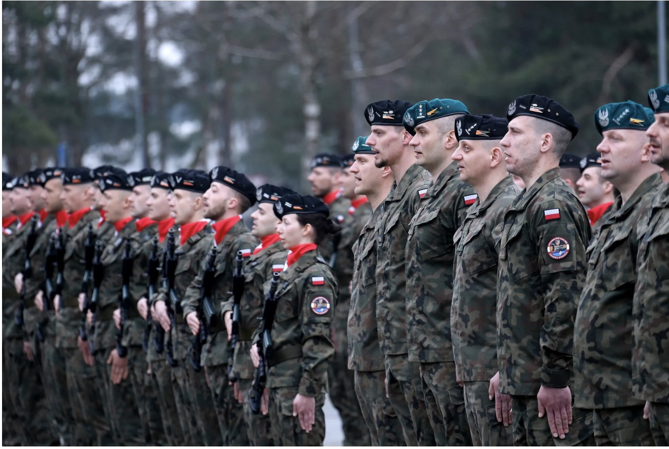 Binh sĩ Ba Lan. Ảnh: EPA