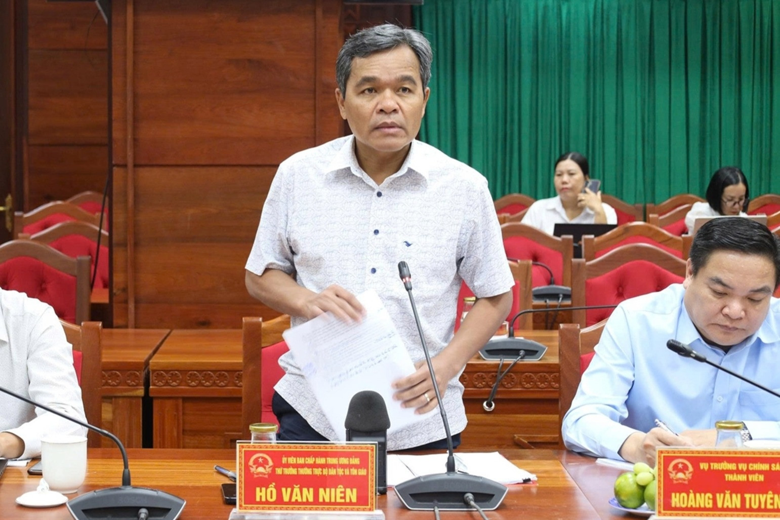 Đắk Lắk xem xét bố trí cán bộ chuyên trách về công tác dân tộc và tôn giáo ở các xã đặc biệt khó khăn