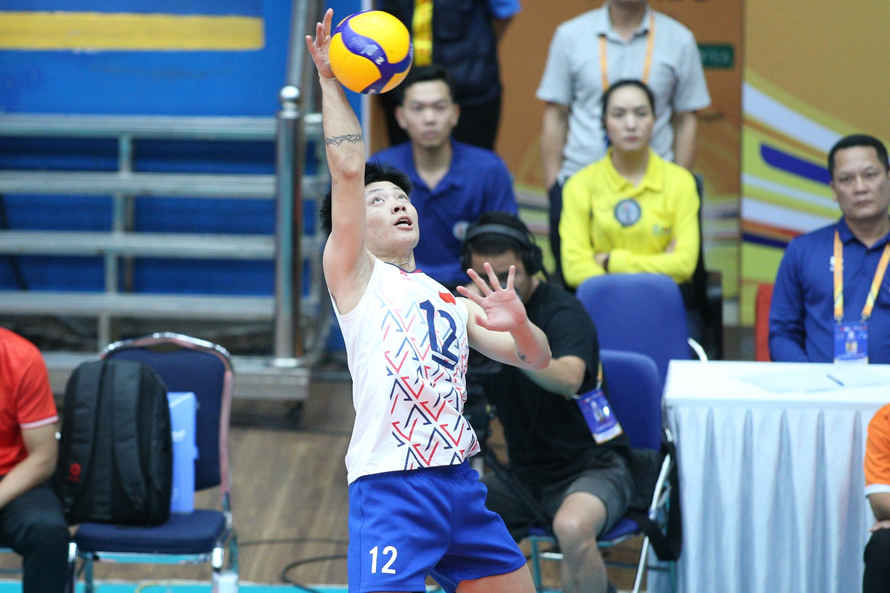 Liên đoàn bóng chuyền VN lên tiếng về lệnh cấm VĐV Đặng Thị Hồng