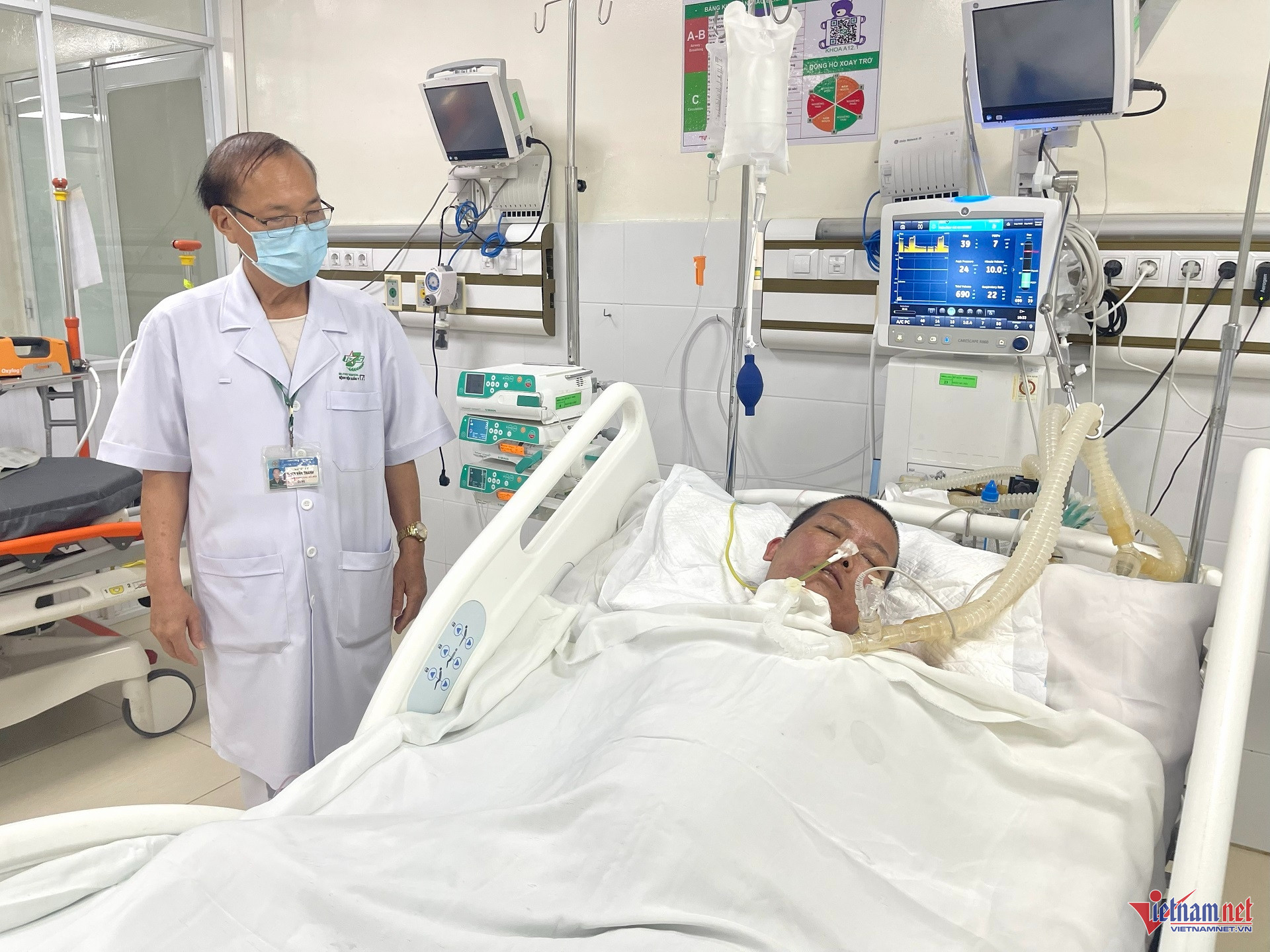 W-chị hoa sốt xh.jpg