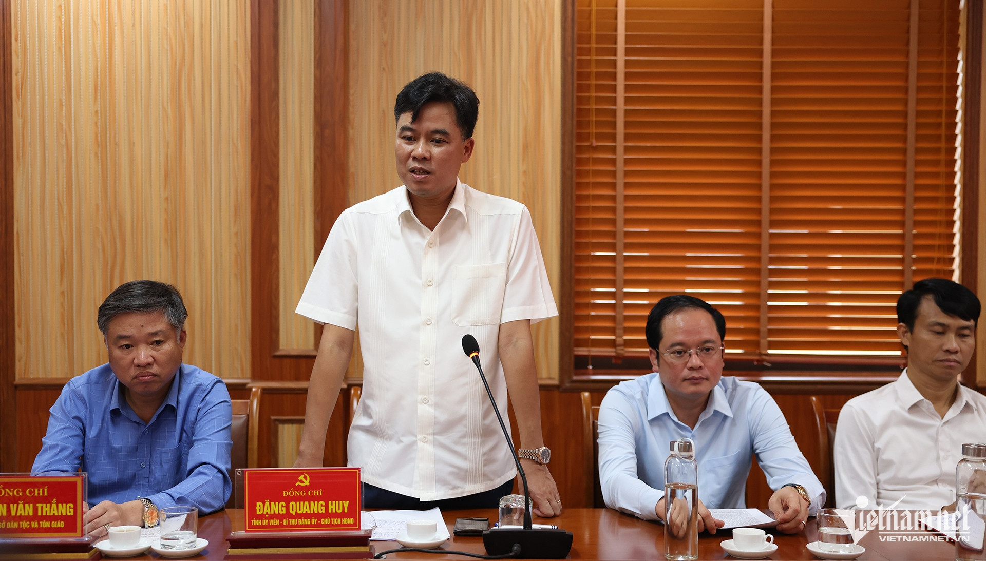 W-thu truong 9.jpg