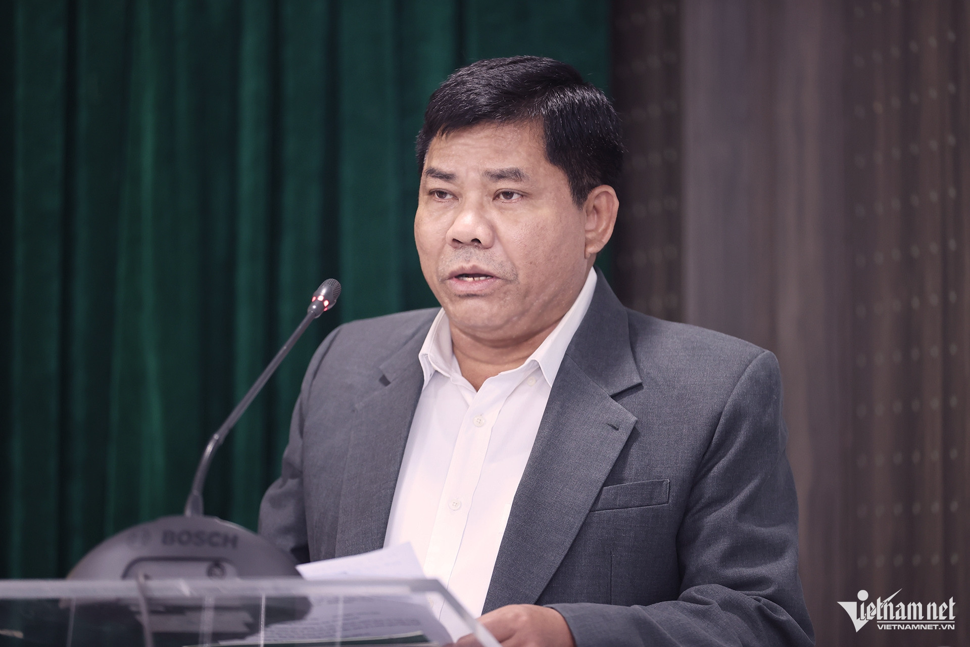 W-Thu truong Y Thong.jpg