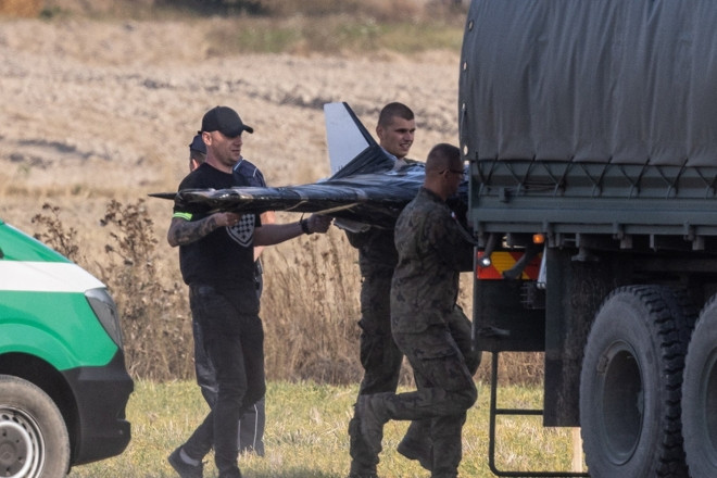 Bộ Quốc phòng Ba Lan lên tiếng về việc điều quân tới Ukraine