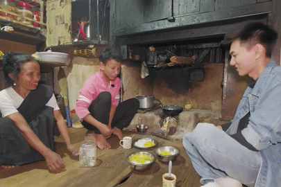 Khách Việt đến làng bí ẩn ở Ấn Độ, được gia đình nghèo mời bữa ăn 'nhớ cả đời'