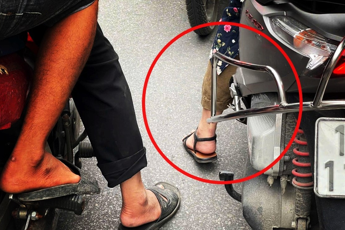 Khung inox bảo vệ xe máy: Phụ kiện lợi ít hại nhiều, tiềm ẩn nguy hiểm khó lường