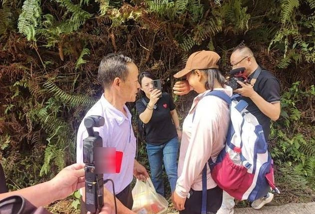 Người cha giữ nguyên từng món đồ, chờ con mất tích suốt 23 năm trong căn nhà cũ