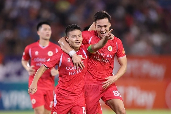 Quang Hải ghi bàn rồi chấn thương, CAHN thắng nghẹt thở Hải Phòng