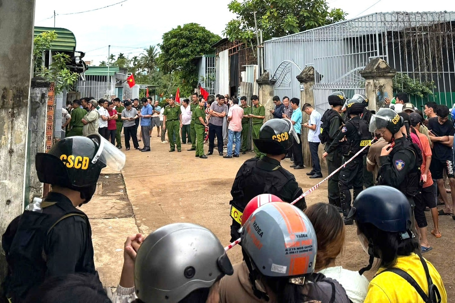 Vụ thảm án 3 người tử vong ở Đắk Lắk: Xuất hiện tình tiết ly kỳ 'bé trai mở cửa cứu bạn'