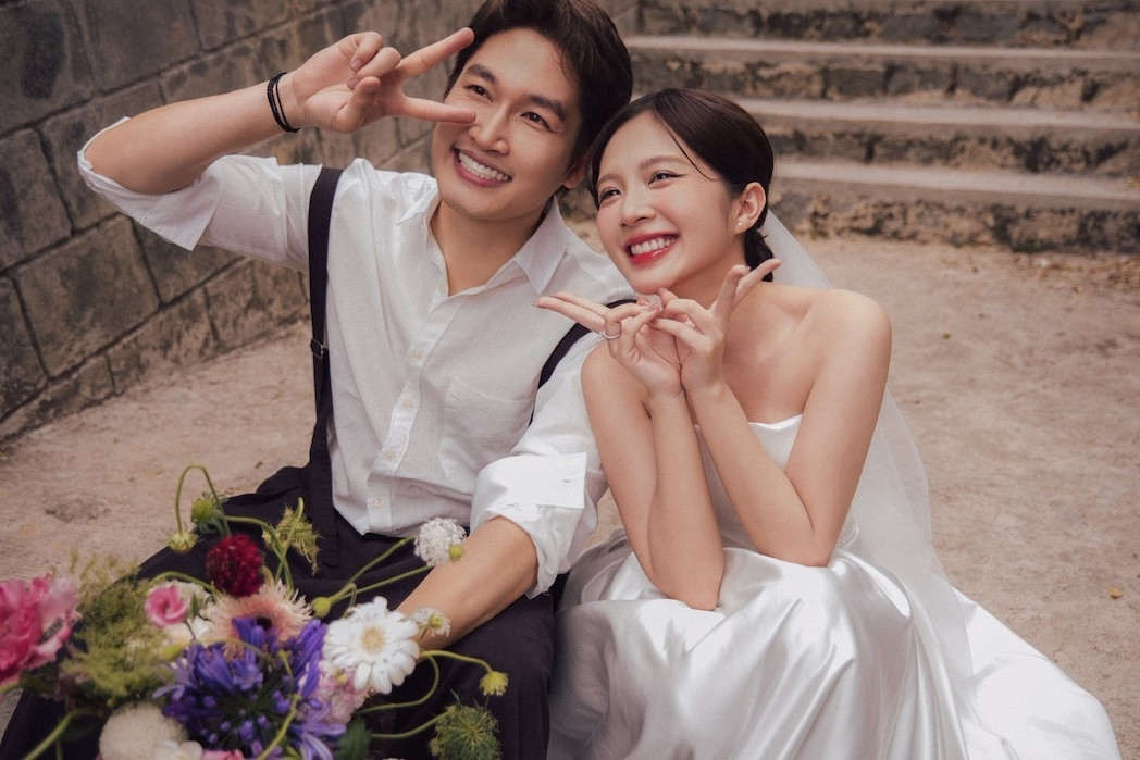 Ảnh cưới tuyệt đẹp 'càng ngắm càng yêu' của diễn viên Đình Tú và Ngọc Huyền