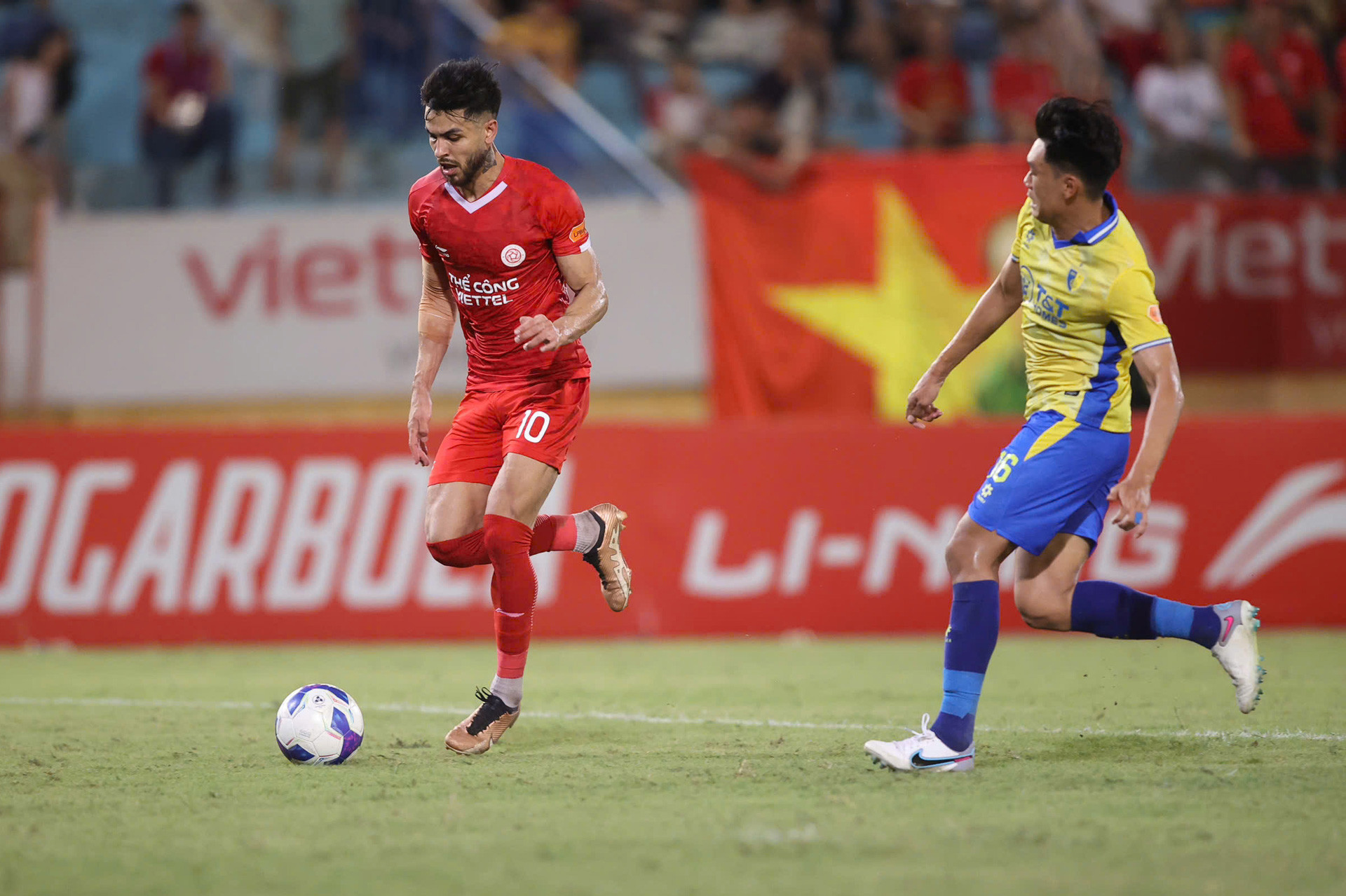 Pedro The Cong Viettel Ha Noi 2.jpg