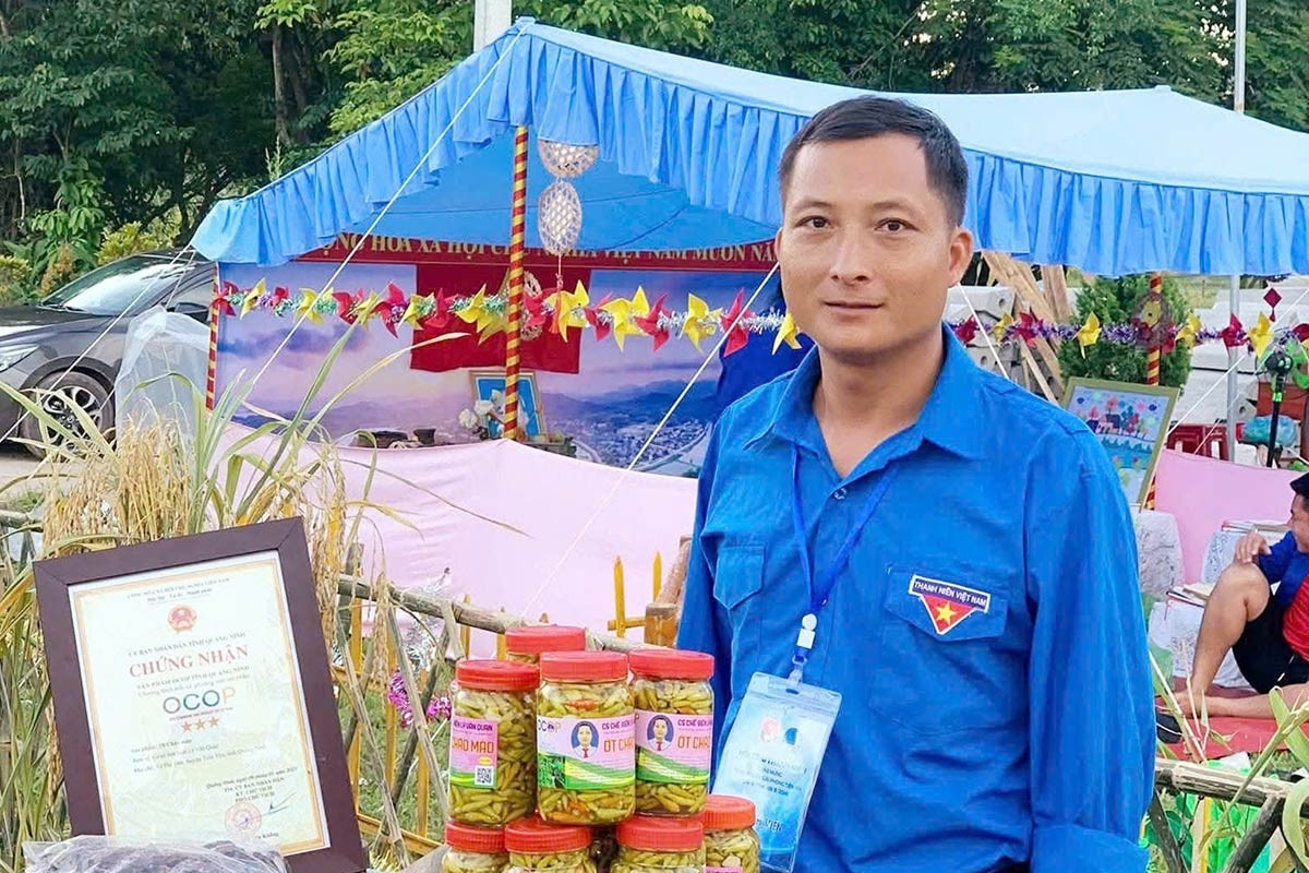 Thầy giáo biến loại quả gắn bó với người Sán Chỉ thành sản phẩm đặc sản