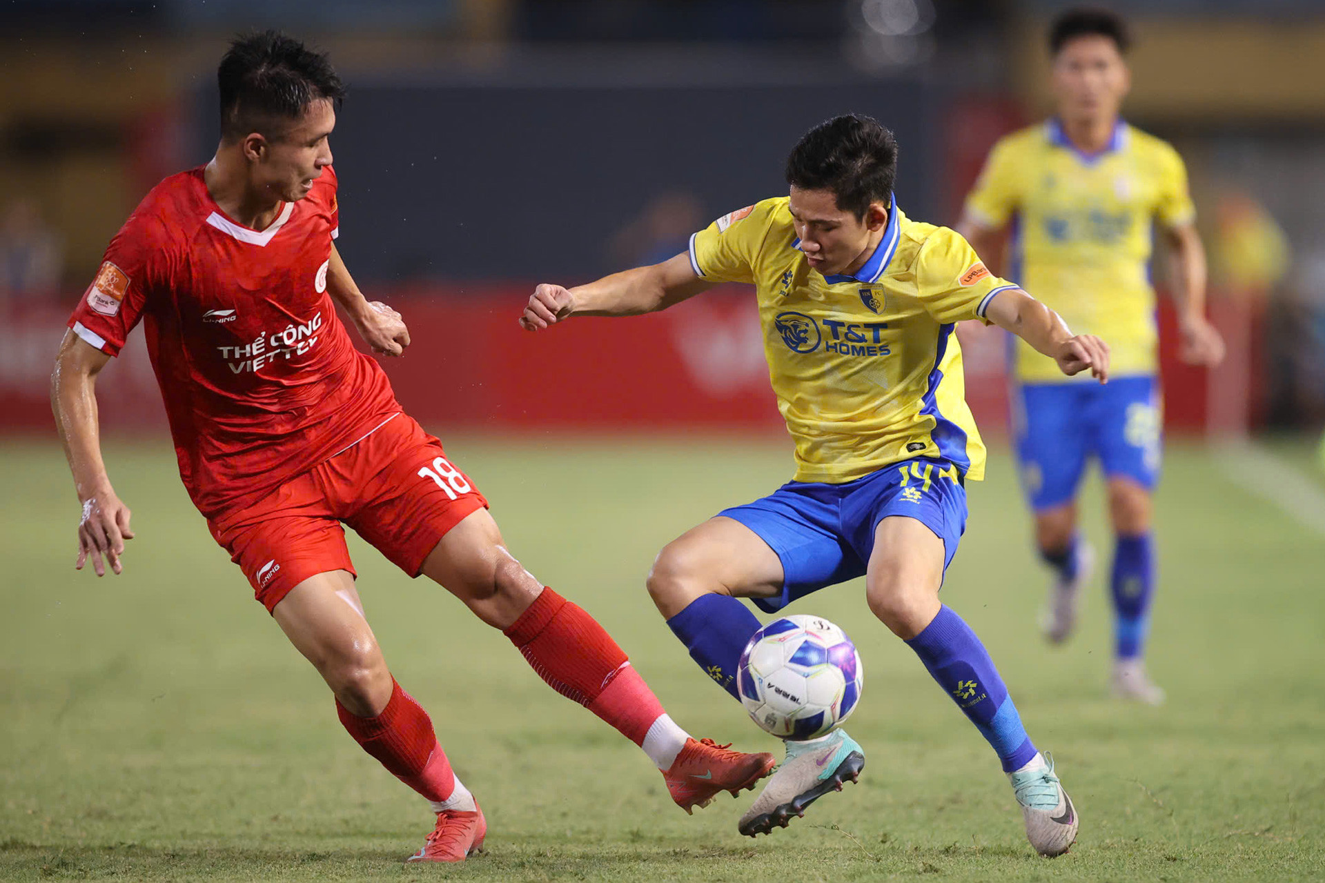 The Cong Viettel Ha Noi.jpg