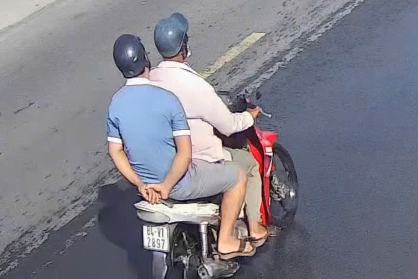 Tình tiết mới vụ xe máy va chạm ô tô chở phạm nhân khiến 1 phụ nữ tử vong tại chỗ