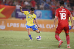 Van Quyet The Cong Viettel Ha Noi 2.jpg