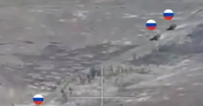 Video UAV Ukraine bắn cháy nhiều xe tăng và xe ...