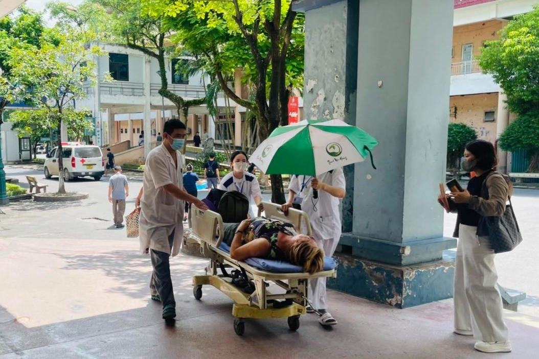 Cấp cứu 18 nạn nhân vụ tai nạn liên hoàn tại cao tốc Pháp Vân - Ninh Bình