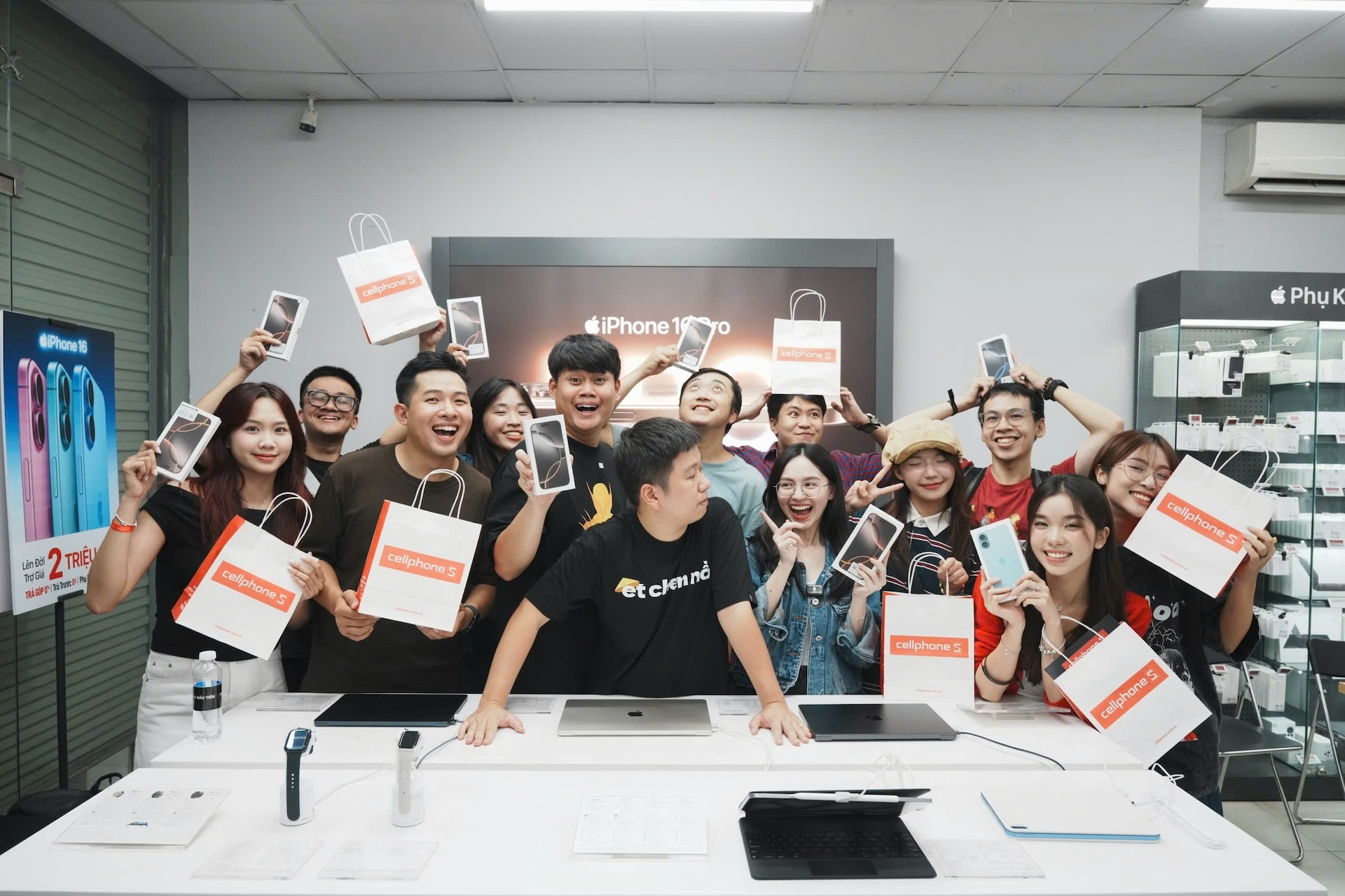 CellphoneS dành nhiều ưu đãi cho khách hàng đặt cọc iPhone mới