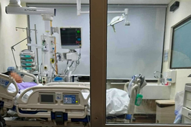 Đưa bố mẹ ra nước ngoài chữa ung thư để báo hiếu