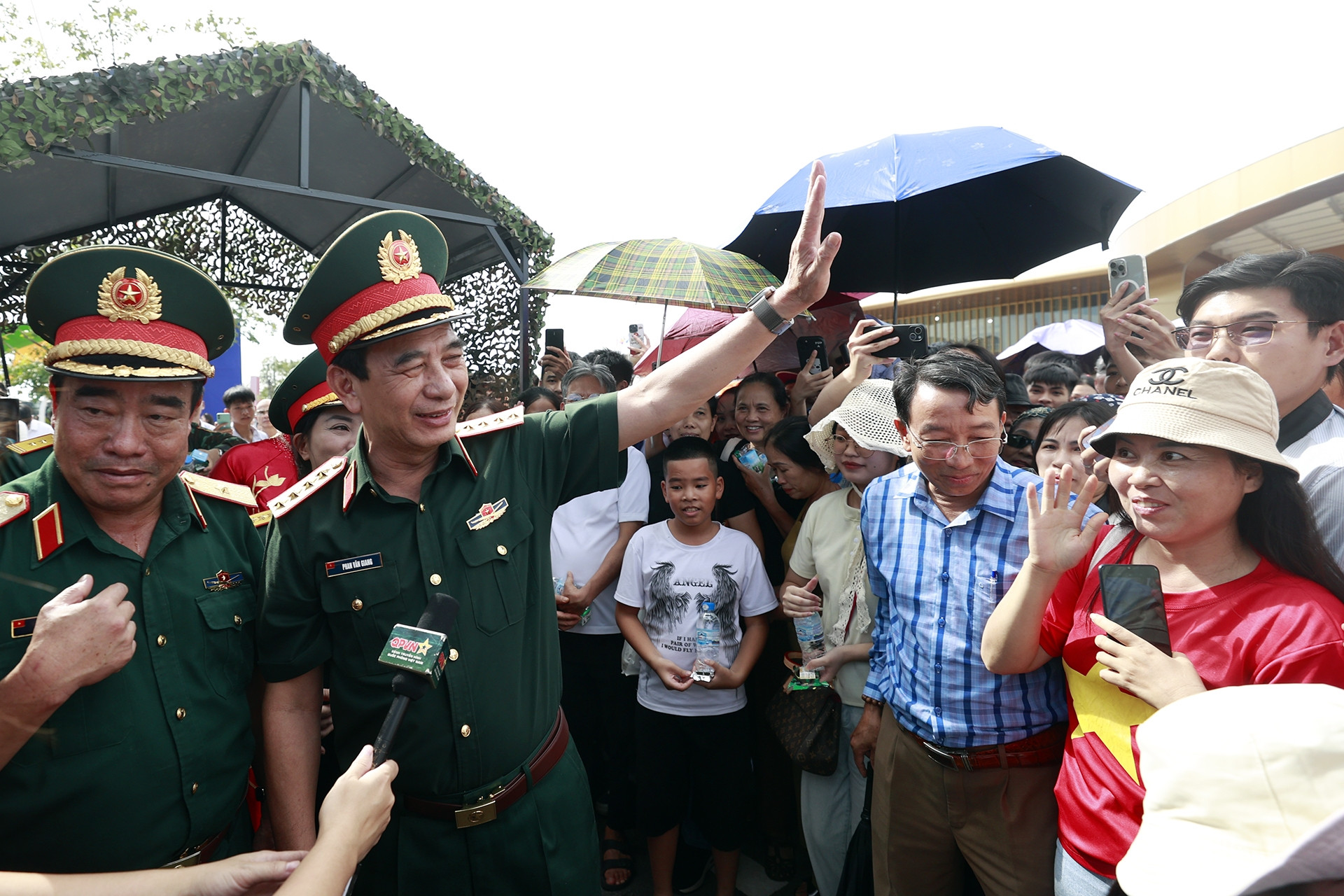 Hơn 6,6 triệu lượt người tham quan khu trưng bày vũ khí, khí tài Bộ Quốc phòng