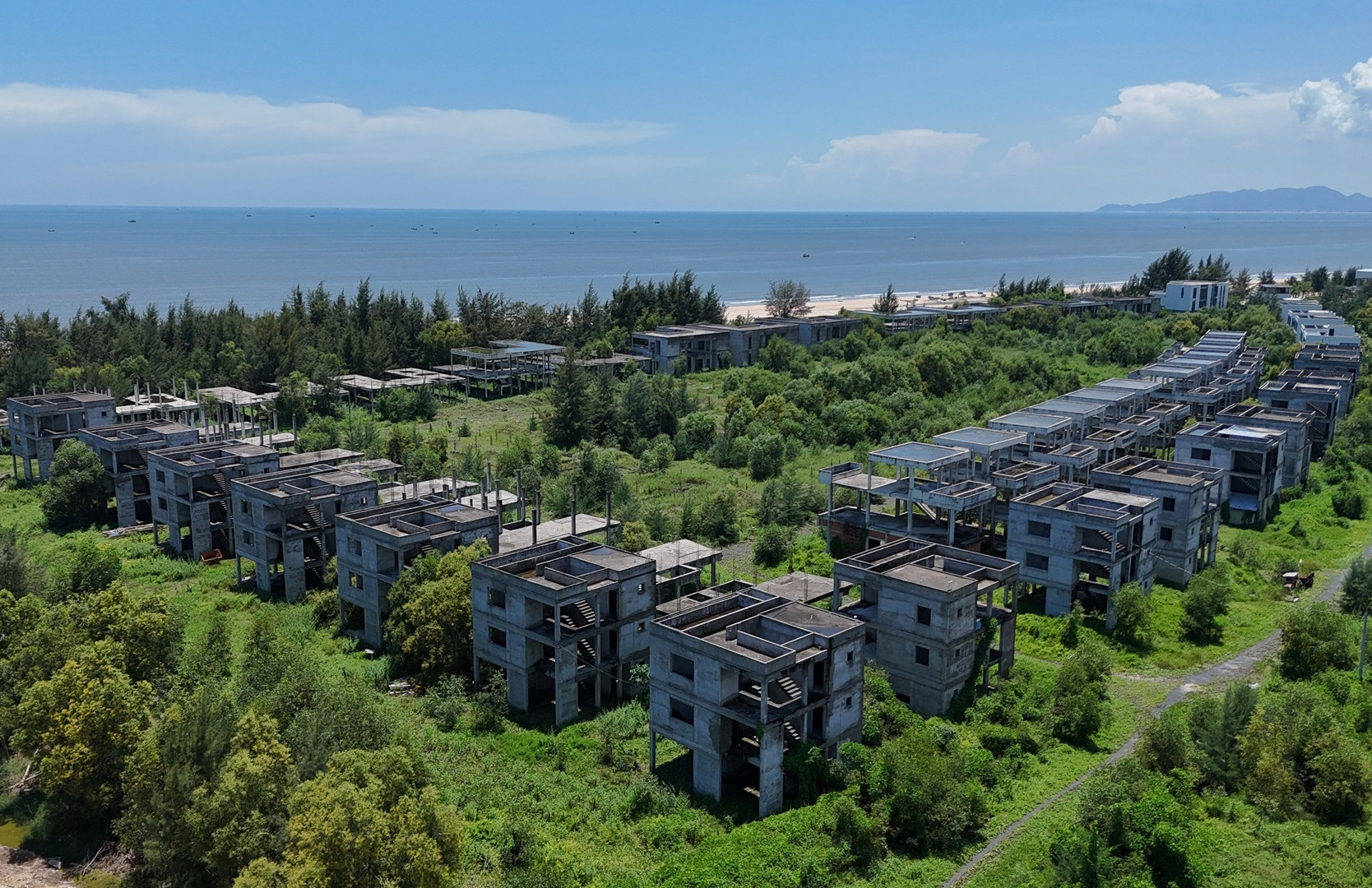 Loạt dự án du lịch ven biển TPHCM 'trùm mền', đất vàng bị bỏ hoang