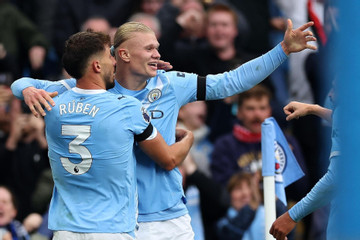 Man City thắng đậm MU 3-0: Sức mạnh Haaland