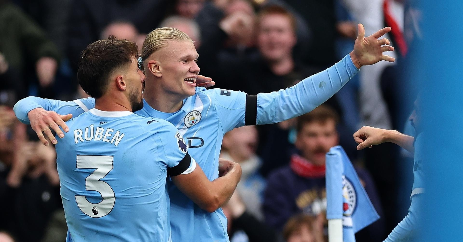 Man City thắng đậm MU 3-0: Sức mạnh Haaland