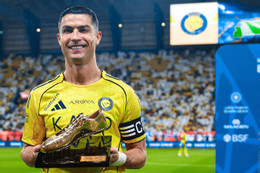 Ronaldo 'rửa' Giày vàng, Al Nassr chiếm ngôi đầu Saudi Pro League