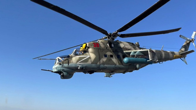 truc thang mi 24 nga.jpg