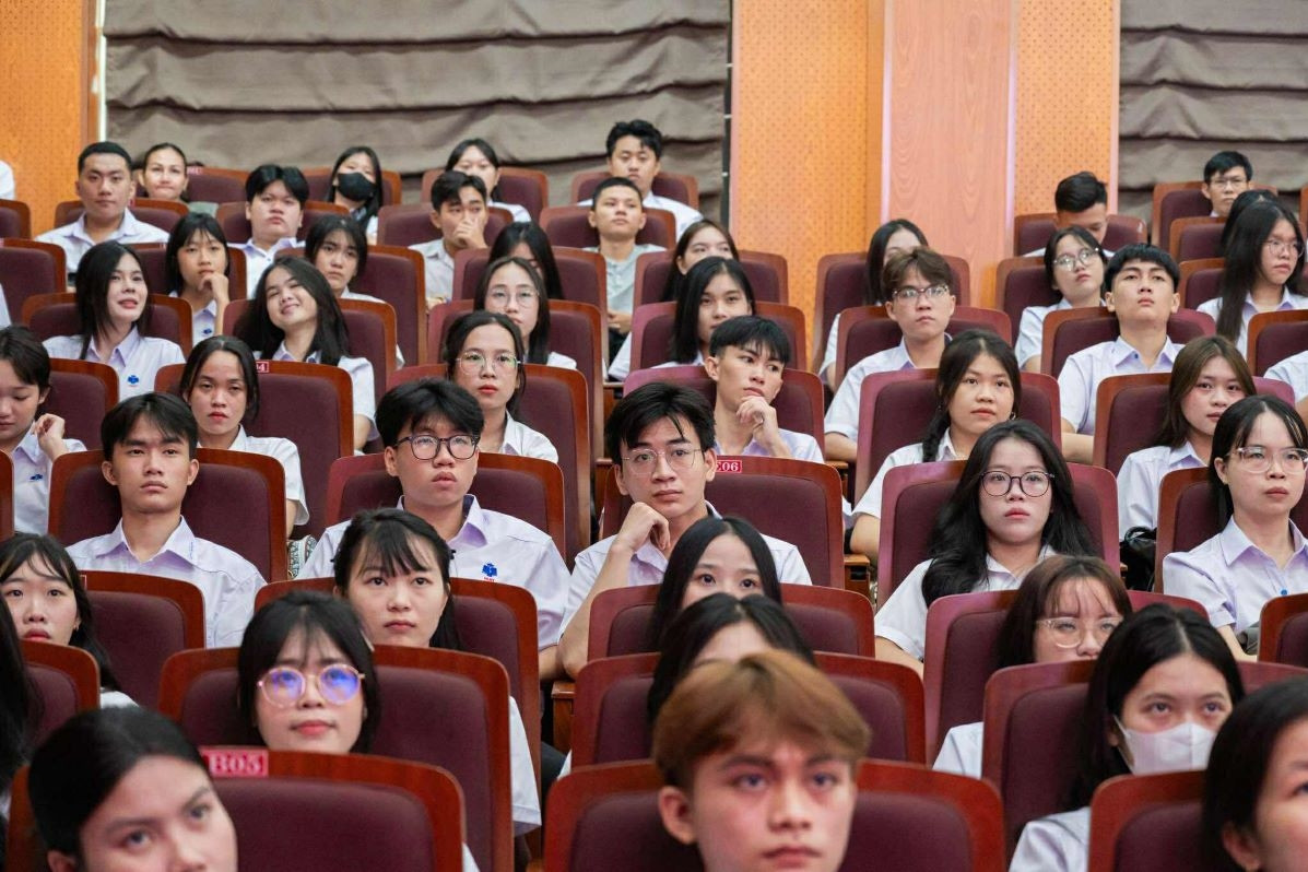 Trường đại học đầu tiên công bố lịch nghỉ Tết Nguyên đán 4 tuần