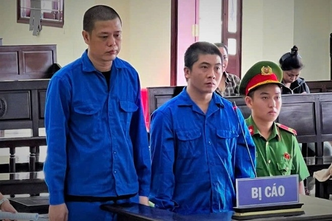 2 tên cướp giật dây chuyền khiến nạn nhân liệt nửa người bị tuyên 17- 20 năm tù