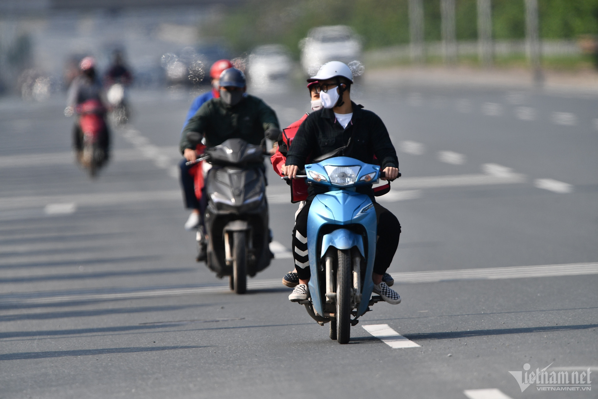 Dự báo thời tiết 17/9/2025: Hà Nội ngày nắng đến 35 độ, TPHCM cao nhất 33 độ