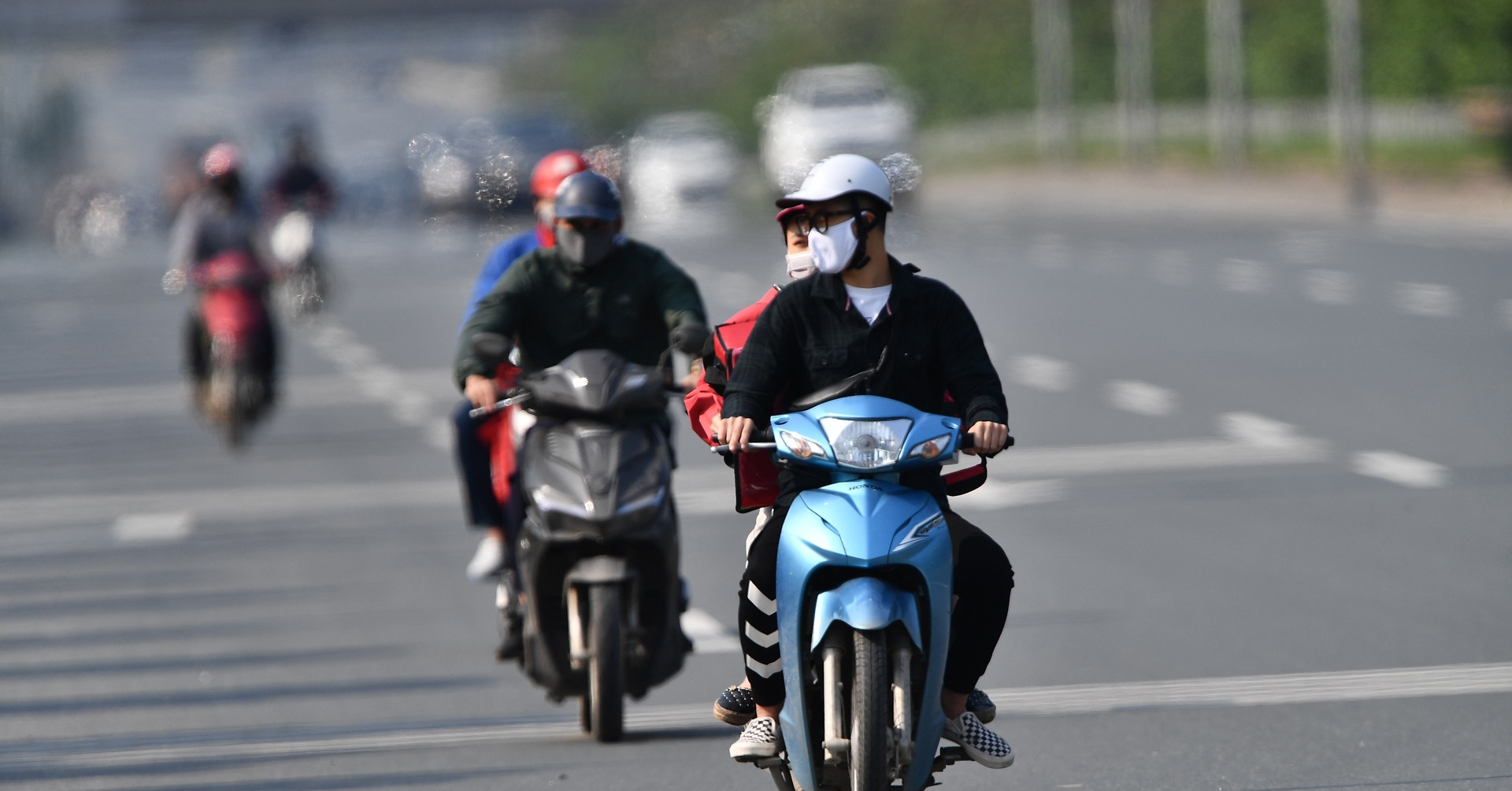 Dự báo thời tiết 17/9/2025: Hà Nội ngày nắng đến 35 độ, TPHCM cao nhất 33 độ