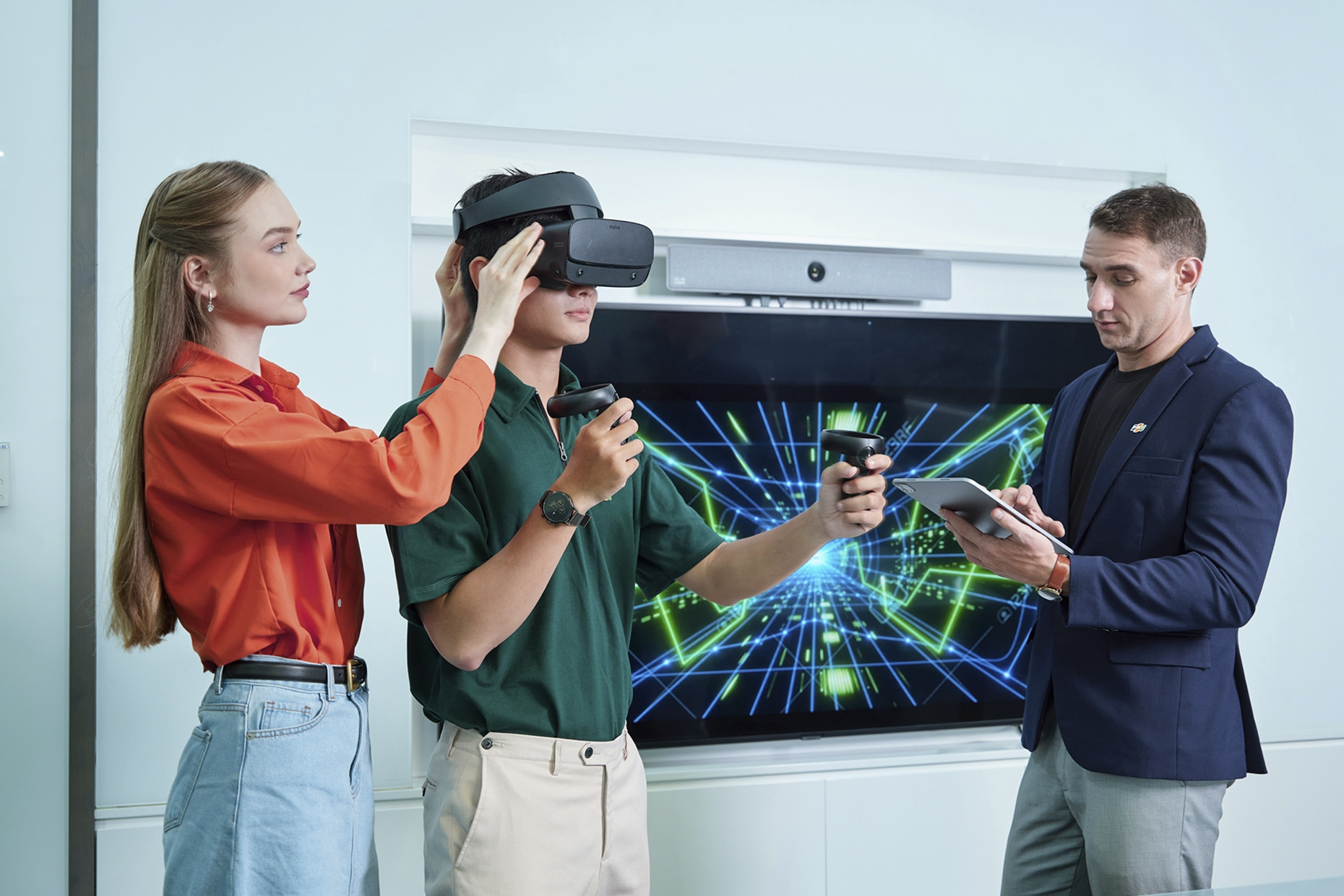 FPT ký hợp đồng kỷ lục 256 triệu USD với tập đoàn năng lượng hàng đầu châu Á