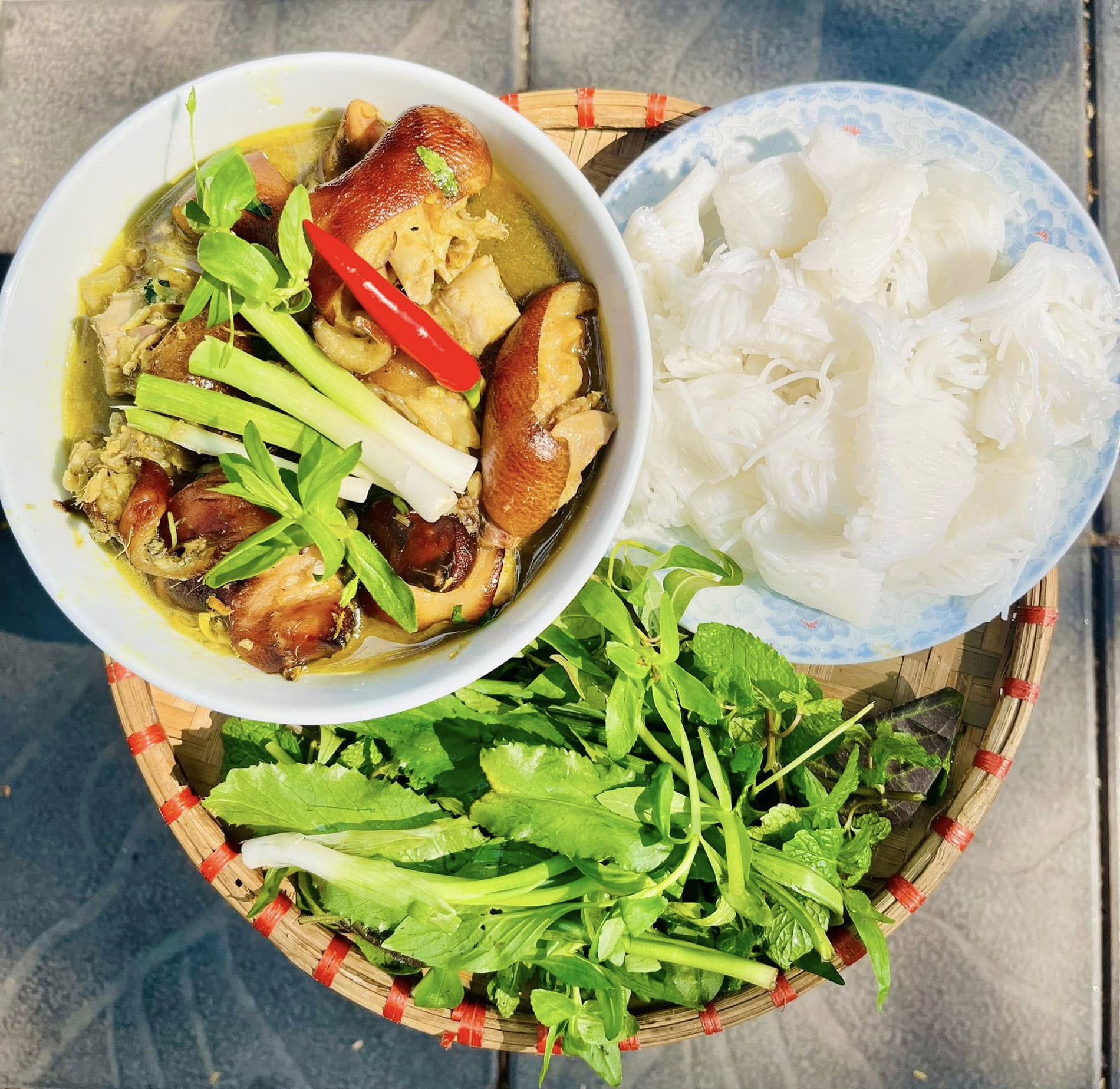 giả cầy   thắm gà.jpg