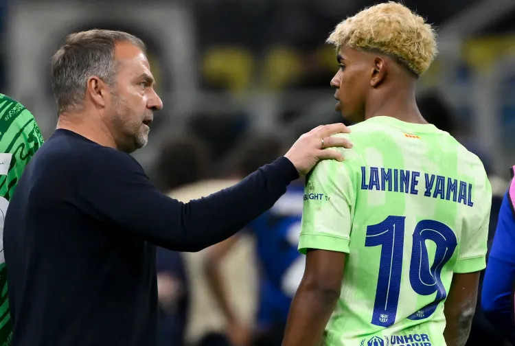 Hansi Flick Lamine Yamal barcablaugranes.webp